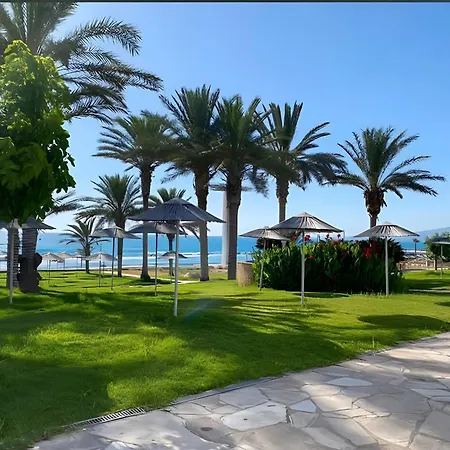 Traumhaftes Mit Meerblick & Pool Klorakas